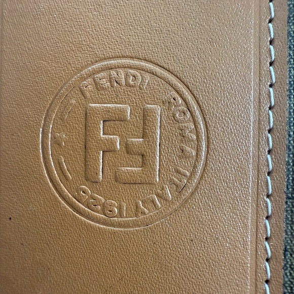 Beautiful Authentic Vintage Fendi Penguin Stripe Crossbody - Picture 11 of 16